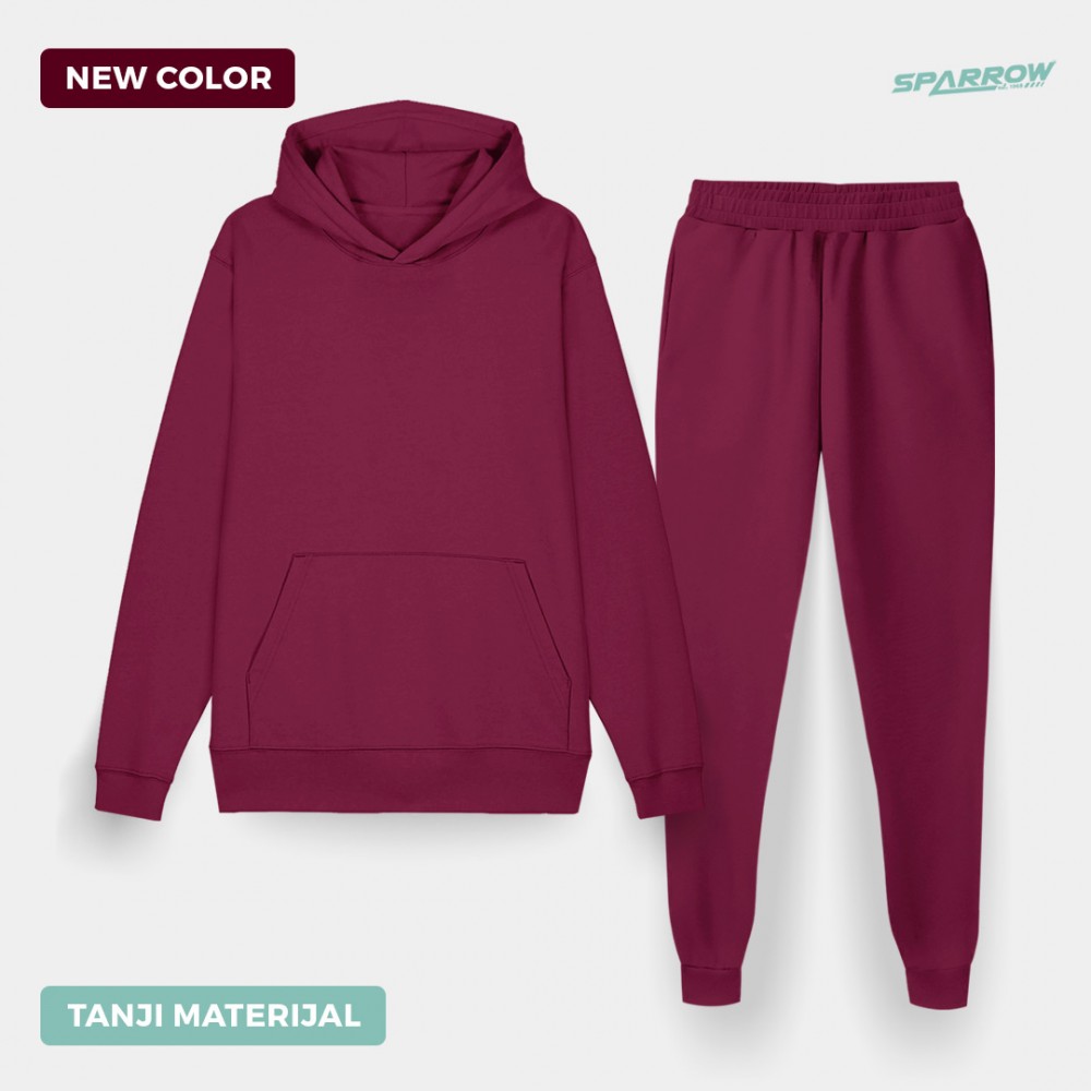 Hoodie and Slim Fit Sweatpants – Men (lighter material)