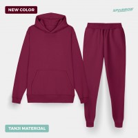 Hoodie and Slim Fit Sweatpants – Men (lighter material)