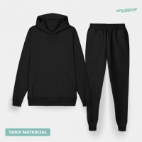 Hoodie and Slim Fit Sweatpants – Men (lighter material)