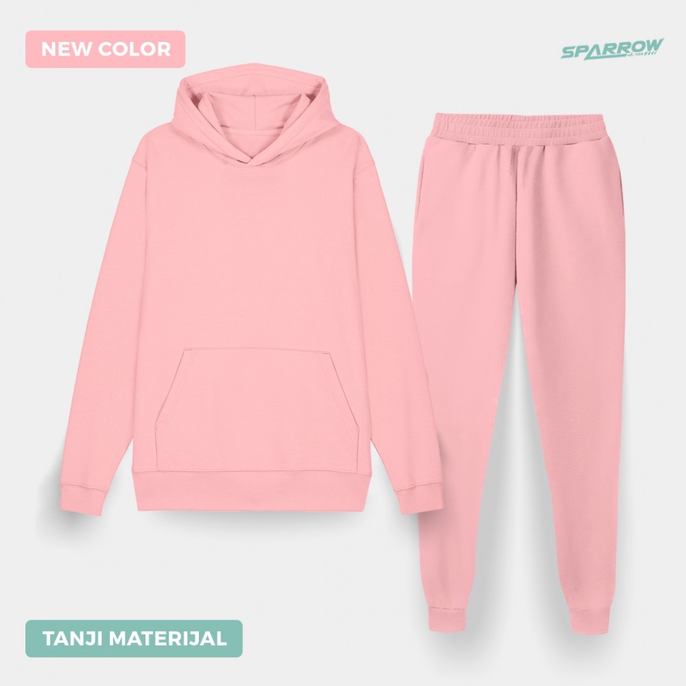 Hoodie and Slim Fit Sweatpants – Men (lighter material)