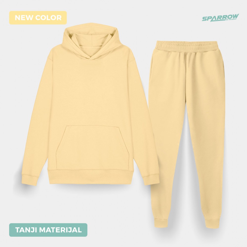 Hoodie and Slim Fit Sweatpants – Men (lighter material)
