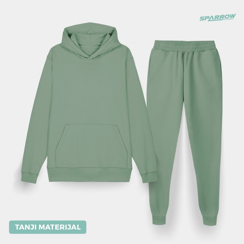 Hoodie and Slim Fit Sweatpants – Men (lighter material)