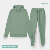 Hoodie and Slim Fit Sweatpants – Men (lighter material)