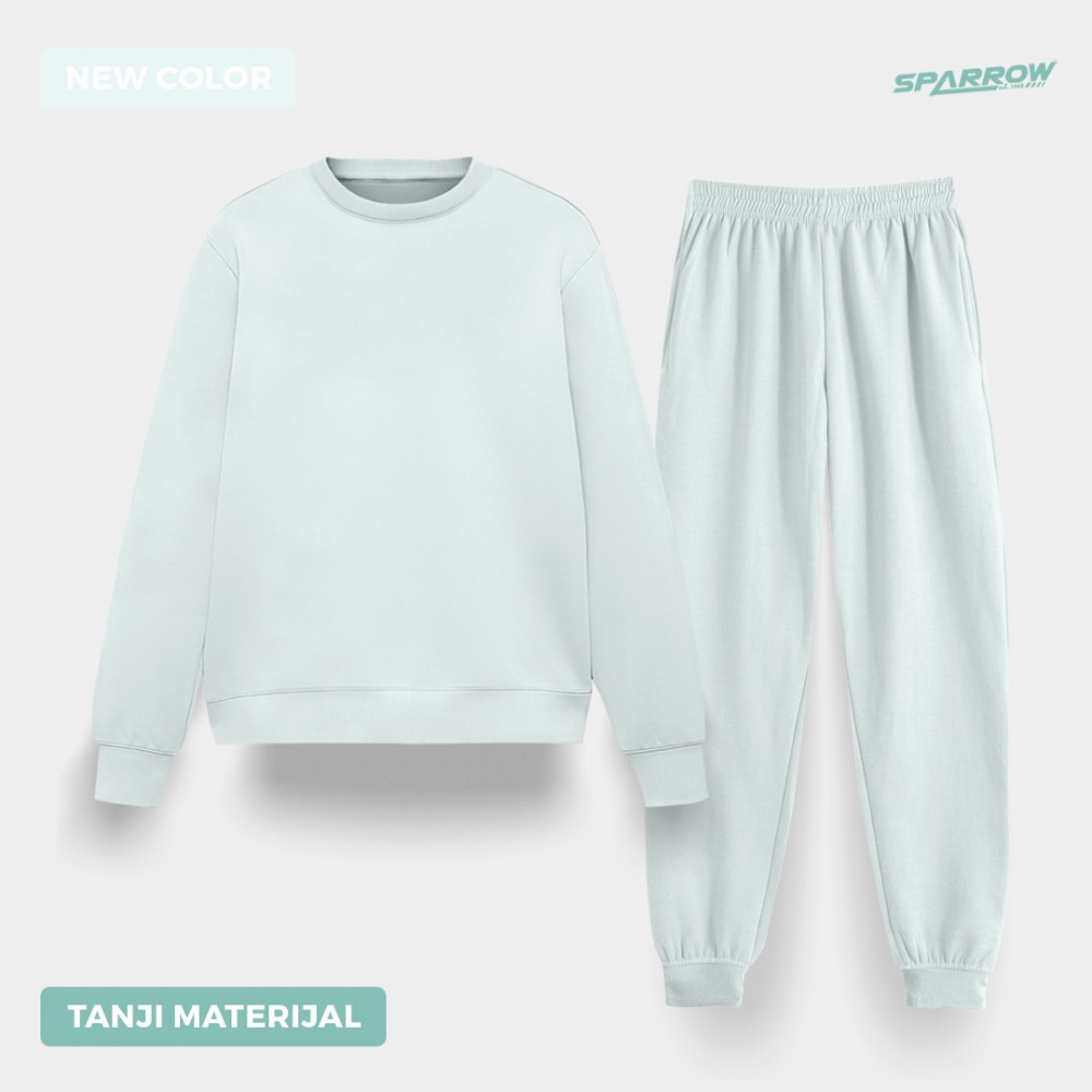 normal-hoodie-and-normal-bottom-women-lightweight-material