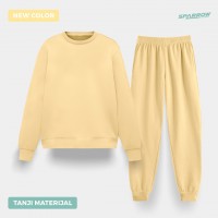 normal-hoodie-and-normal-bottom-women-lightweight-material